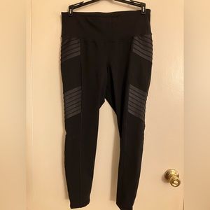 Old Navy Moto street leggings; black; size XL
